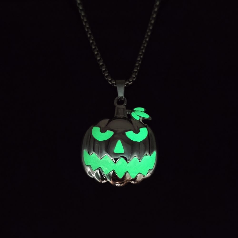 Halloween Ghost Festival Necklace Luminous Pumpkin Pendant Night Glowing Ghost Face Accessory Fashion Jewelry Present