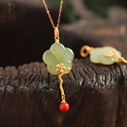 Flower Inlaid Natural Hetian Jade Clavicle Chain